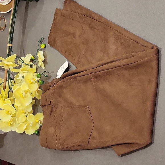 New - Picture 12 of 14